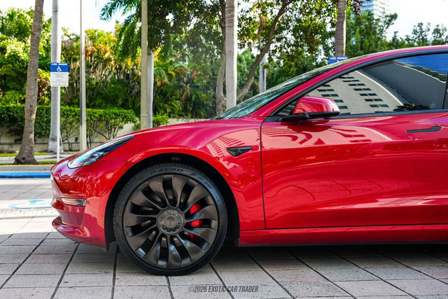 Used 2022 Tesla Model 3 Performance image 4