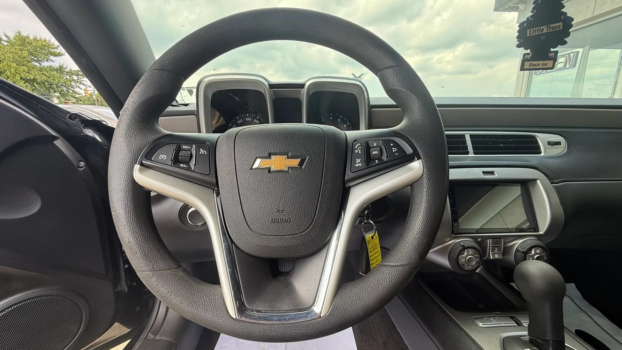Used 2015 Chevrolet Camaro LS RWD image 13