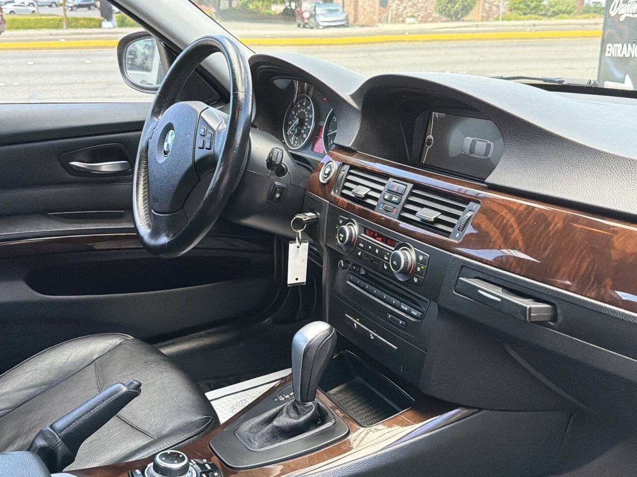 Used 2011 BMW 328i xDrive Sedan AWD/4WD image 20