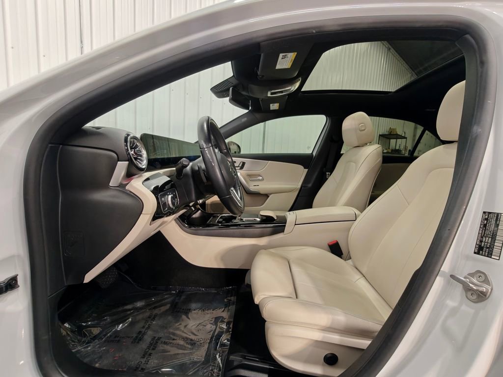 Used 2022 Mercedes-Benz A 220 image 28