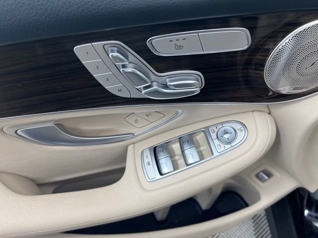 Used 2021 Mercedes-Benz GLC 300 4MATIC image 13