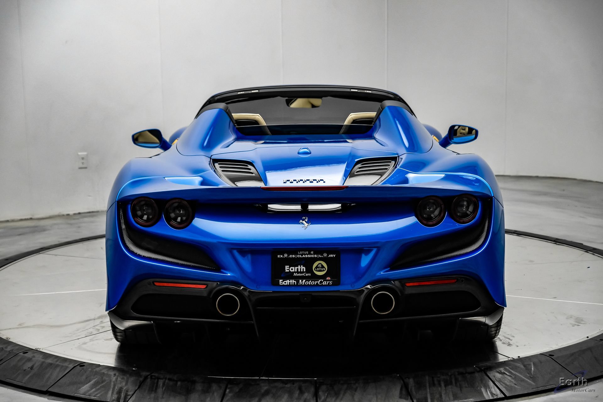 Used 2023 Ferrari F8 Tributo RWD image 17