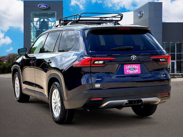 Used 2024 Toyota Grand Highlander AWD image 3