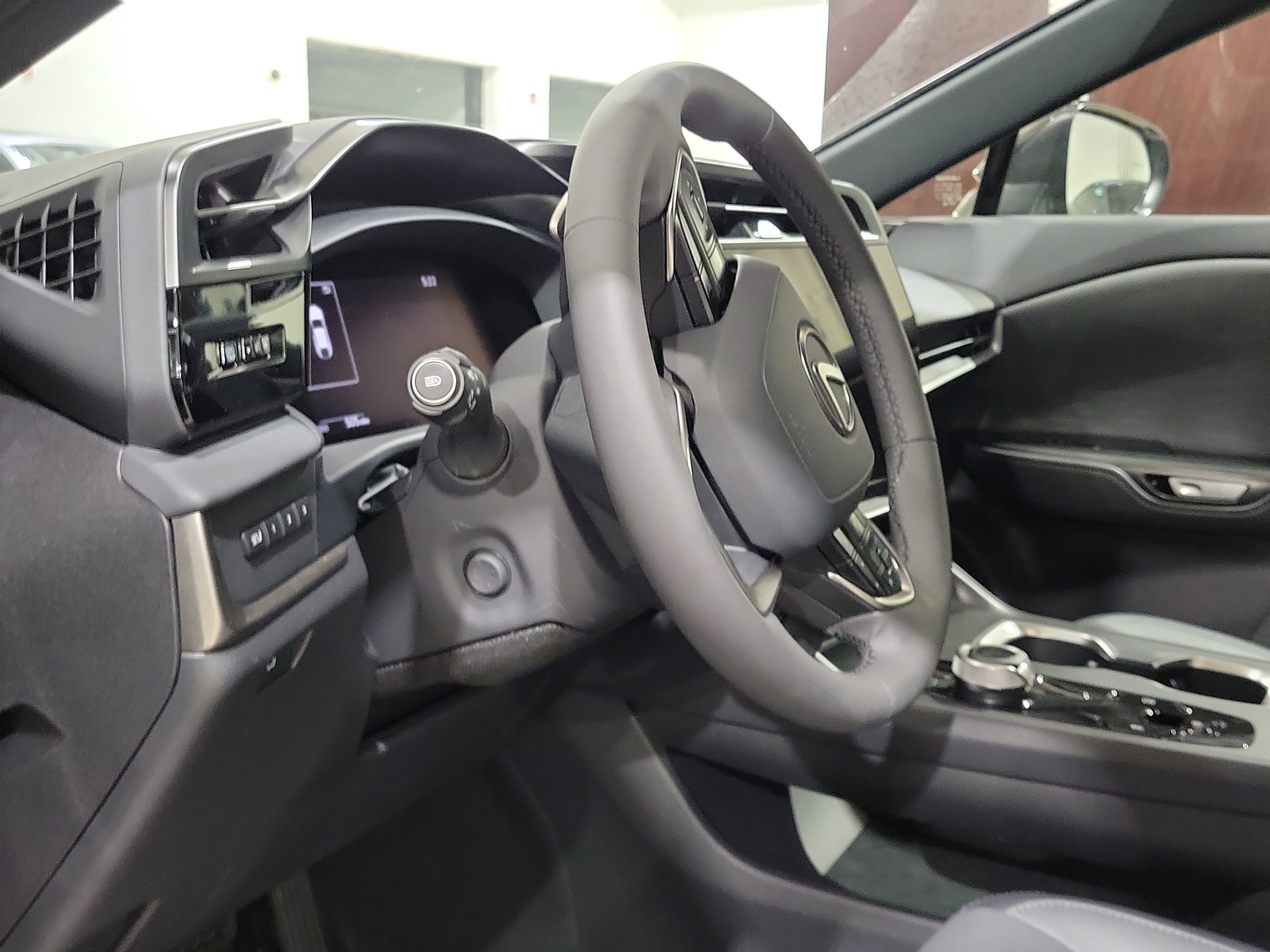New 2026 Lexus RZ 350e 2WD w/ Convenience Package image 7