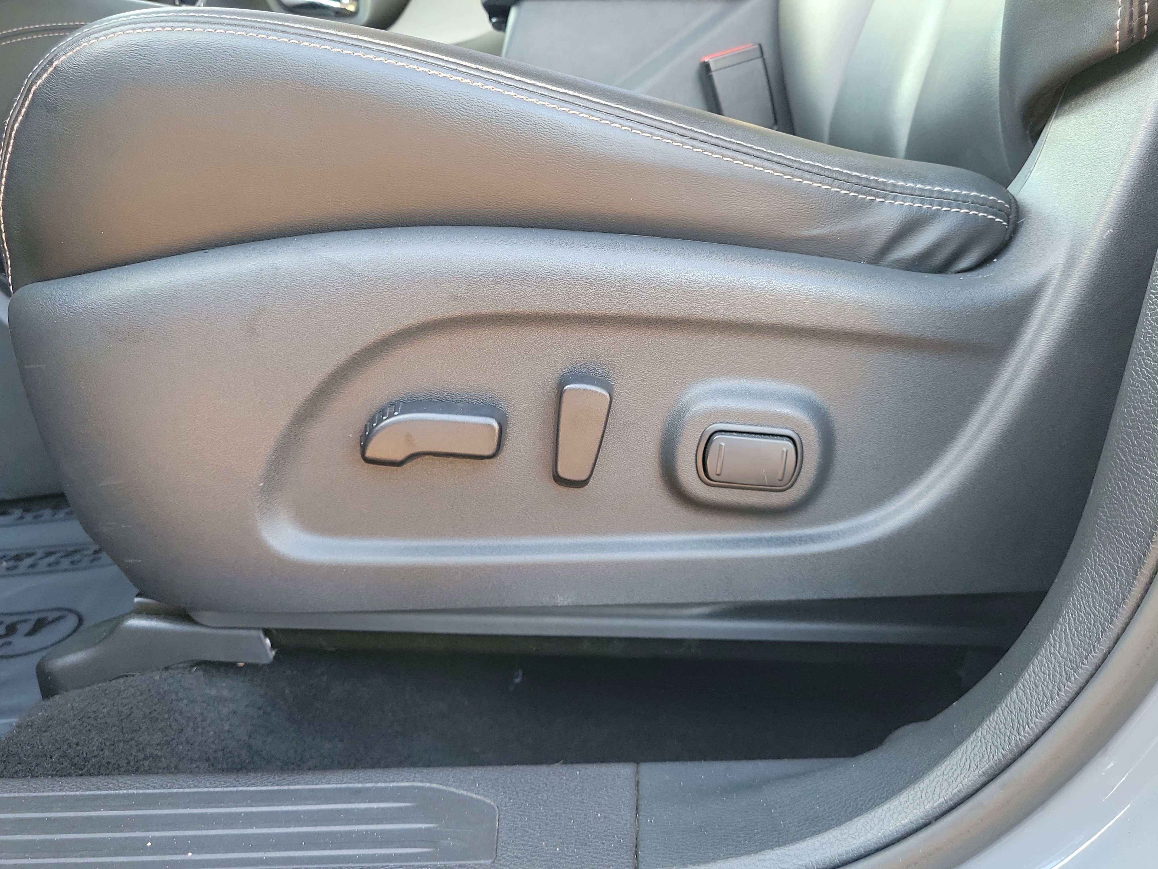 Certified 2022 Nissan Murano SV w/ SV Midnight Edition Package image 23