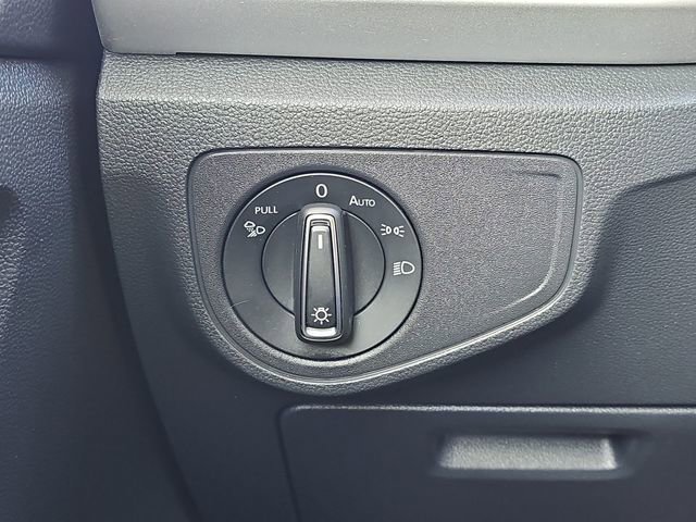 Used 2021 Volkswagen Atlas SEL Premium image 19