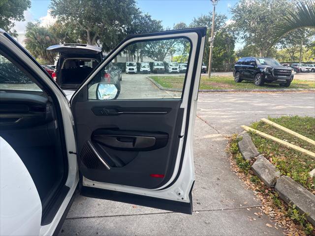 Used 2024 Kia EV9 Light Long Range RWD image 20
