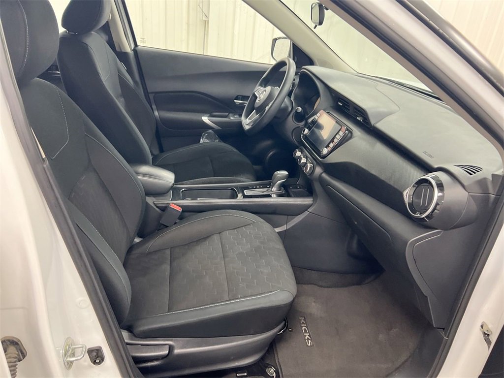 Used 2023 Nissan Kicks SV image 21
