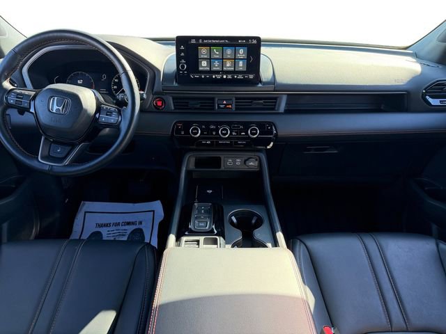 Used 2025 Honda Pilot TrailSport image 12