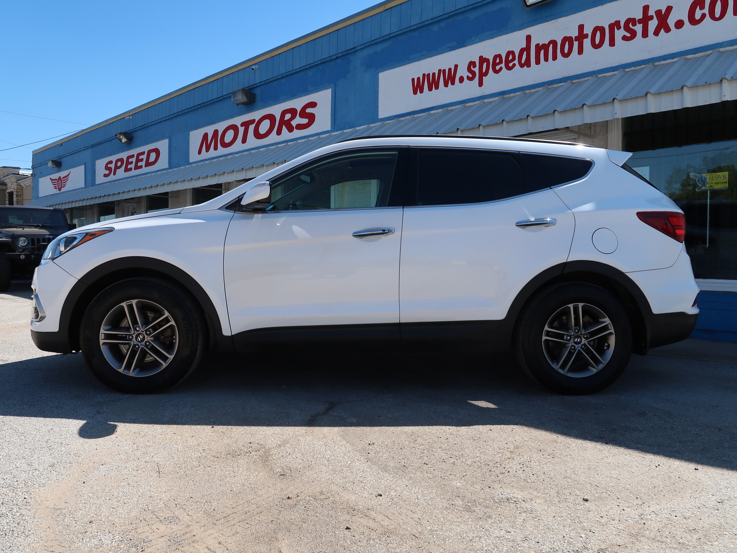 Used 2018 Hyundai Santa Fe Sport w/ 2.4L Tech Package 04 FWD image 3