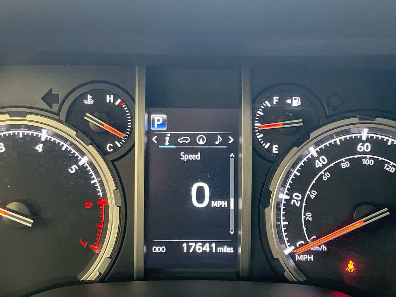 Used 2024 Toyota 4Runner TRD Off-Road Premium w/ Off Road Premium Plus Package AWD/4WD image 15