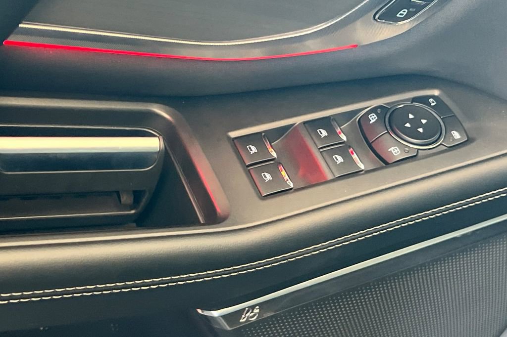 Used 2025 Ford Expedition Platinum image 12