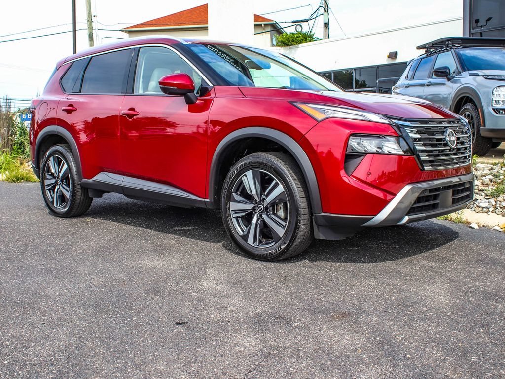 Used 2025 Nissan Rogue SL w/ SL Premium Package AWD/4WD image 3