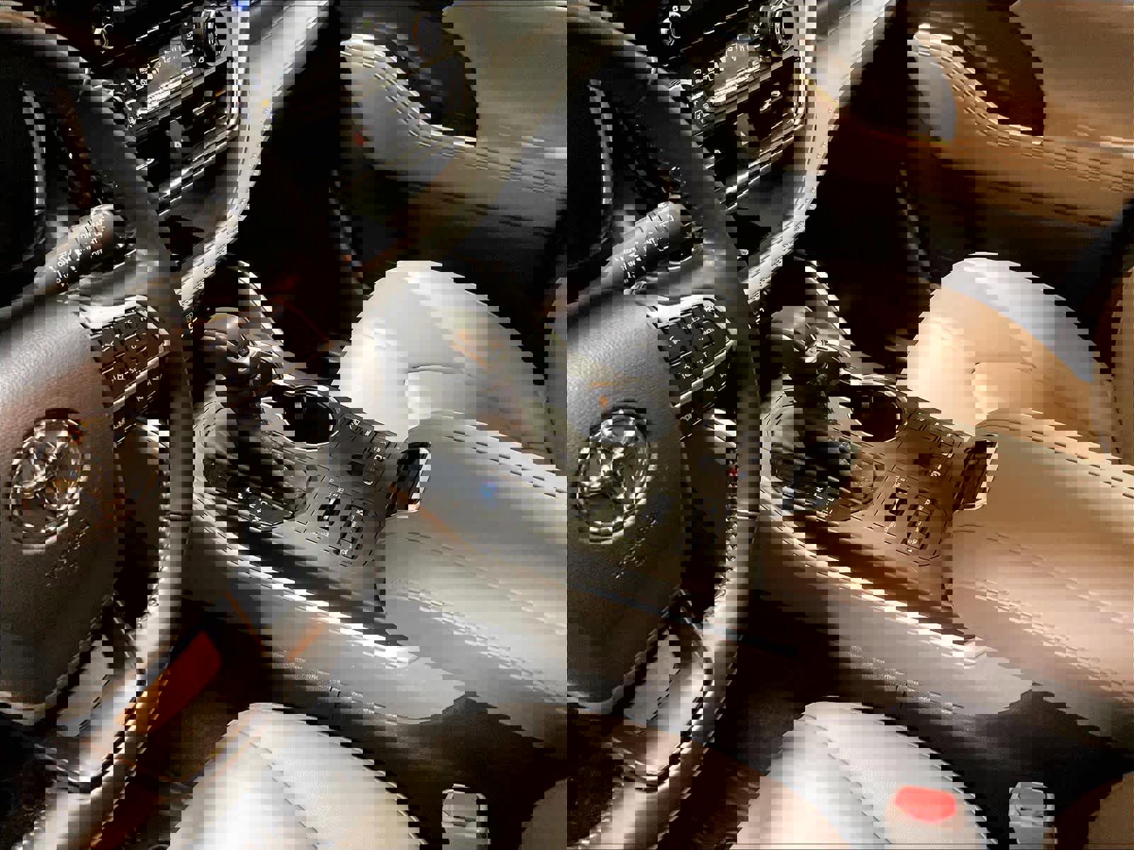 Used 2023 Toyota Highlander XLE image 21