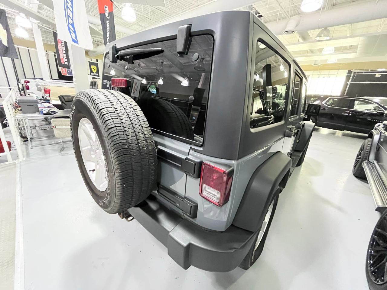 Used 2015 Jeep Wrangler Unlimited Sport w/ Quick Order Package 24S AWD/4WD image 5