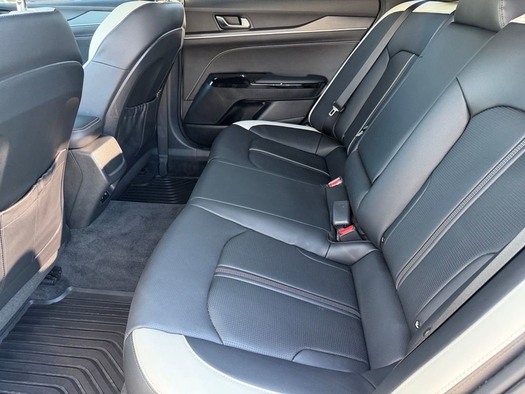 Used 2025 Kia K5 GT-Line w/ GT-Line Premium Package image 11