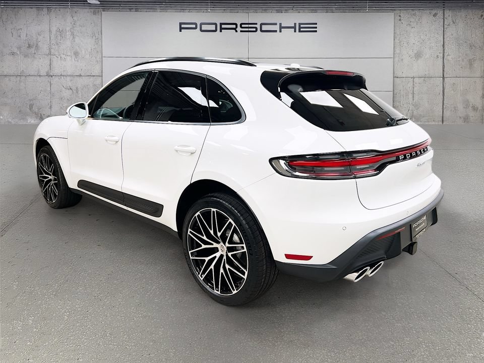 New 2026 Porsche Macan AWD/4WD image 3