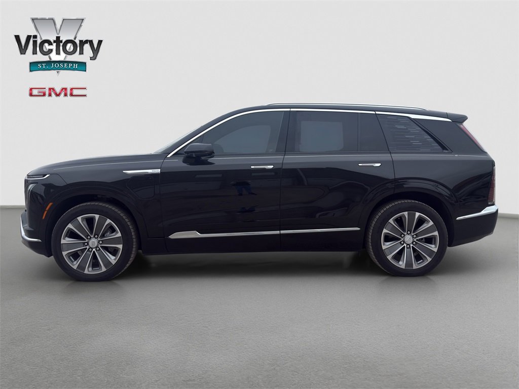 Used 2026 Cadillac Vistiq Luxury image 3