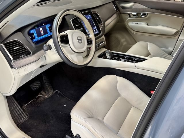 Used 2023 Volvo XC90 B6 Plus AWD/4WD image 3