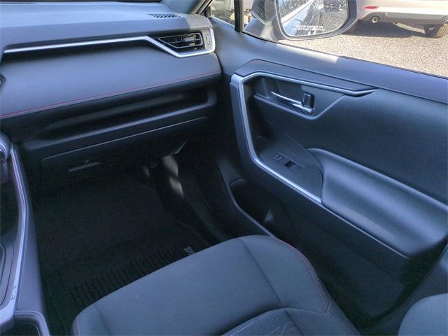 Used 2022 Toyota RAV4 SE image 19