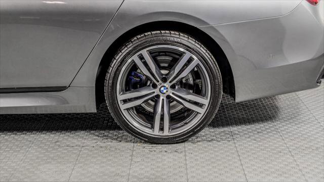 Used 2017 BMW 750i image 32