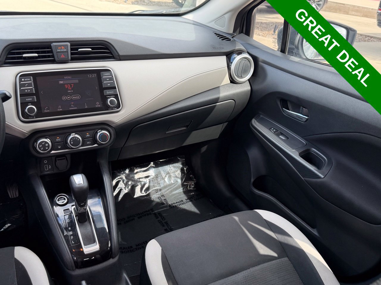 Used 2021 Nissan Versa SV FWD image 16