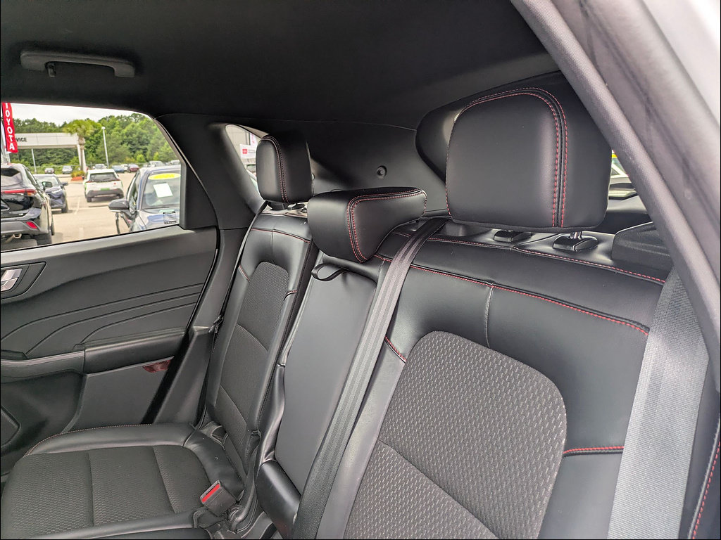 Used 2025 Ford Escape ST-Line FWD image 28