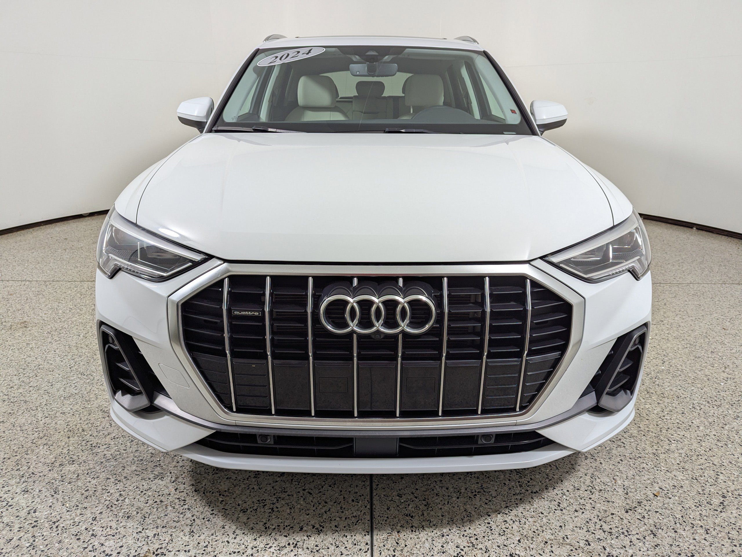 Certified 2024 Audi Q3 2.0T Premium Plus w/ Premium Plus Package image 2