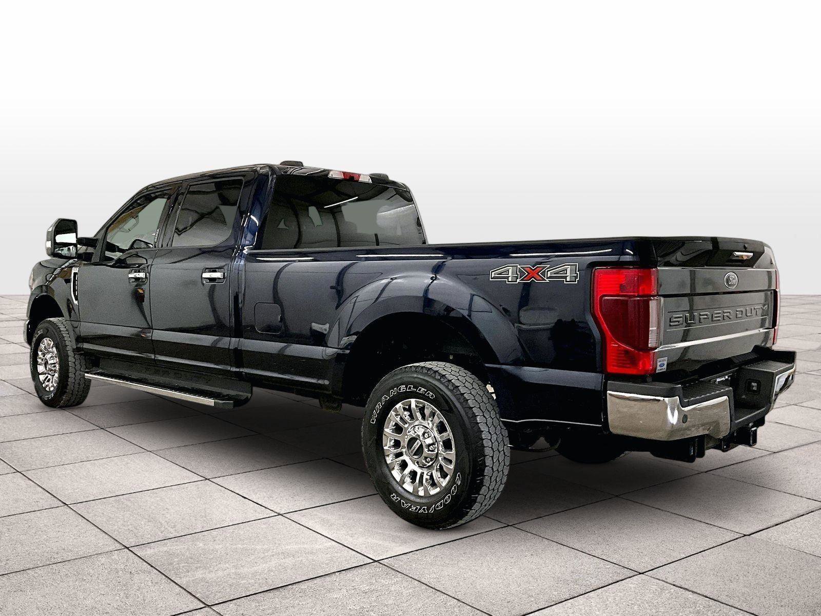 Used 2022 Ford F350 XLT w/ XLT Premium Package AWD/4WD image 10