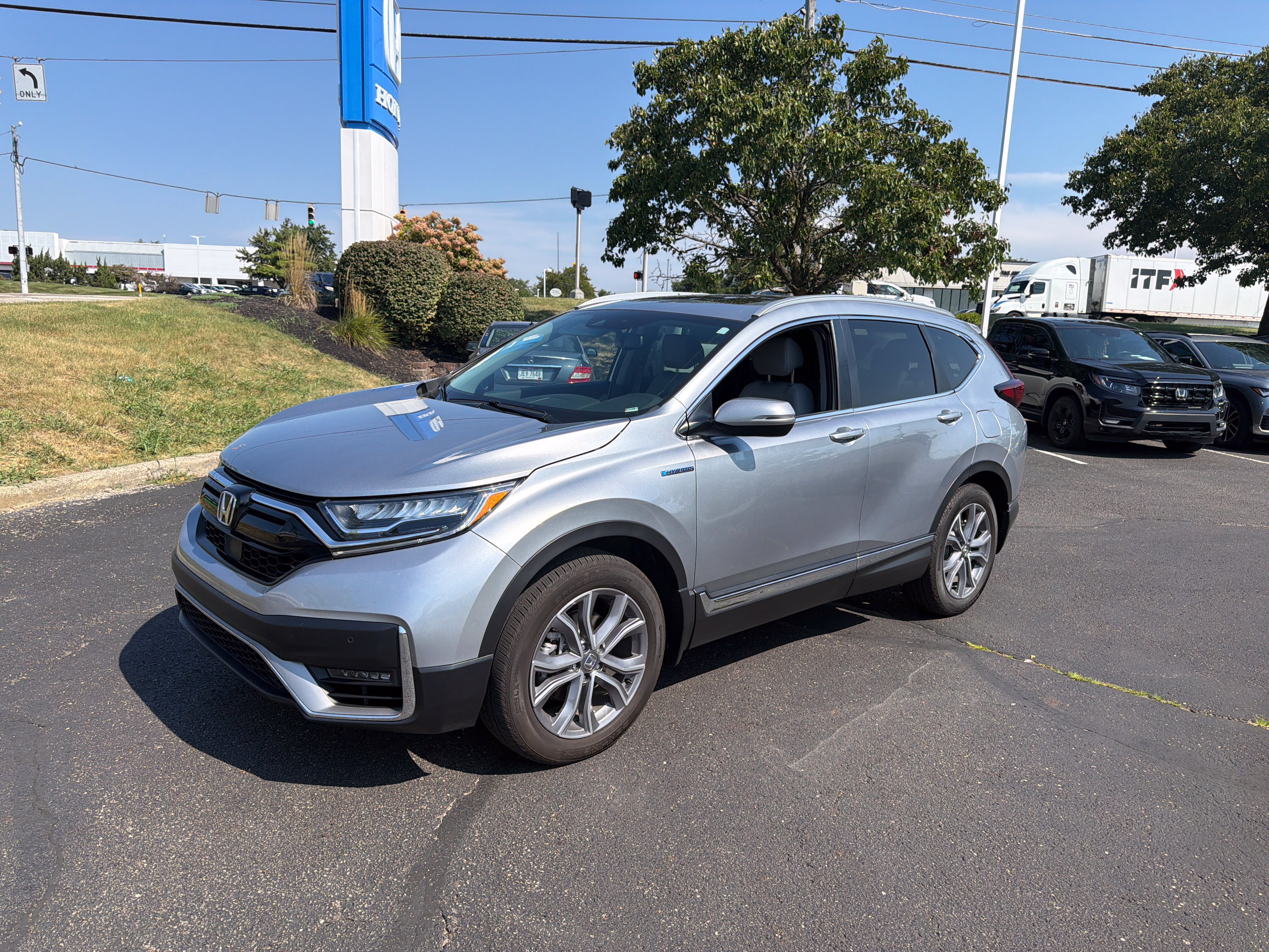 Used 2022 Honda CR-V Touring image 9