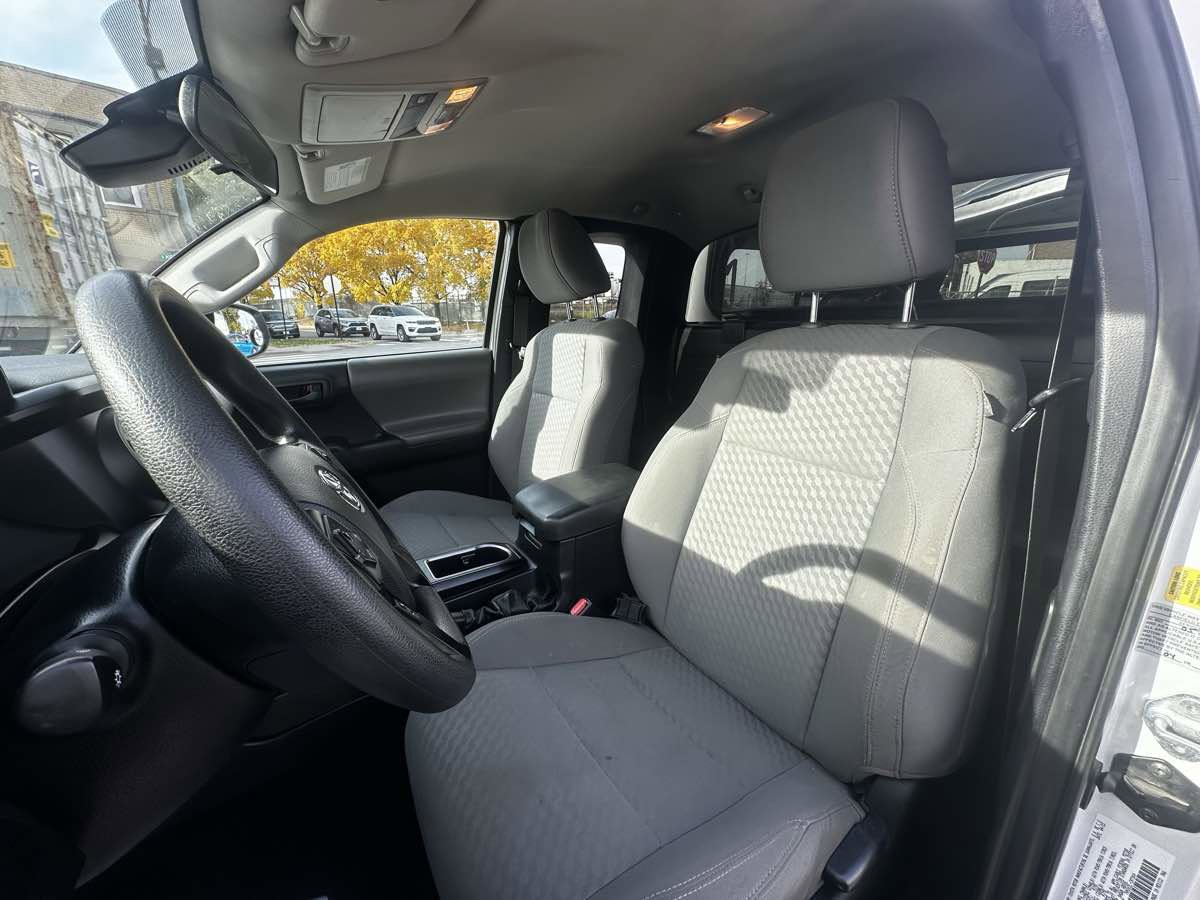 Used 2023 Toyota Tacoma SR RWD image 12