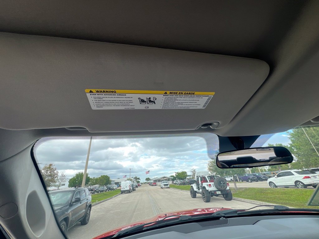 Used 2015 RAM 1500 Express RWD image 42