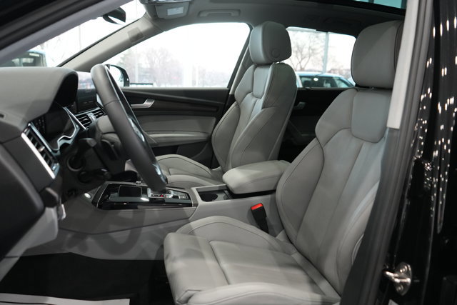 Used 2024 Audi Q5 e Premium Plus image 30