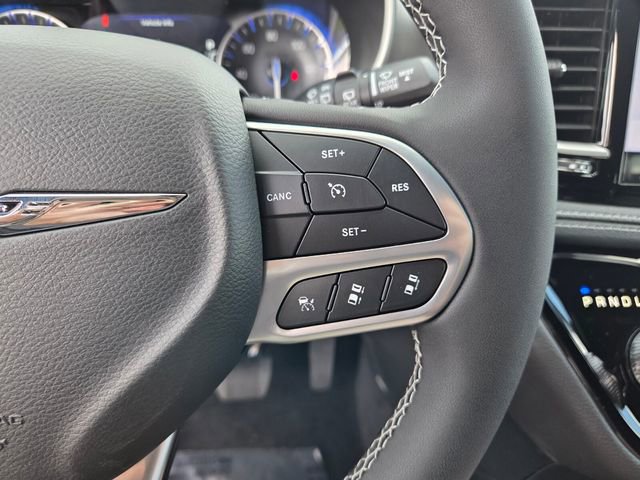 New 2026 Chrysler Pacifica Select FWD image 28