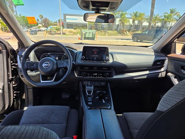 Used 2023 Nissan Rogue SV FWD image 13