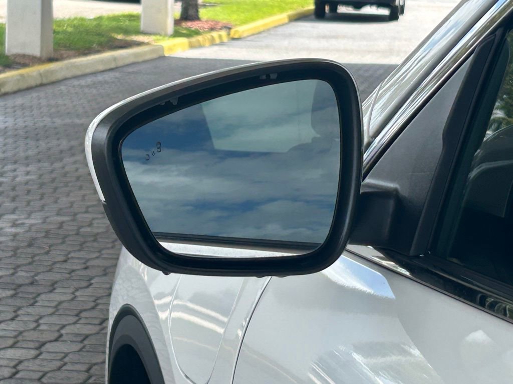 Certified 2024 Ford Escape SE w/ PHEV Premium Package FWD image 18