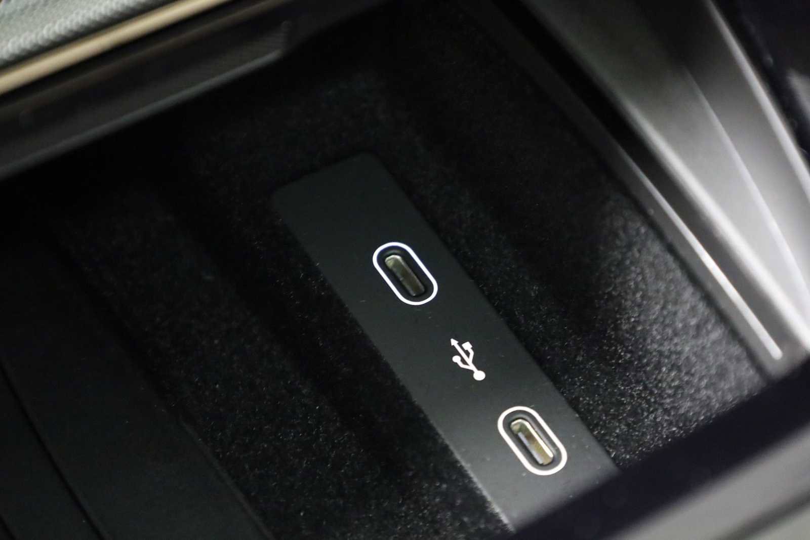 New 2026 Porsche Cayenne Coupe AWD/4WD image 35