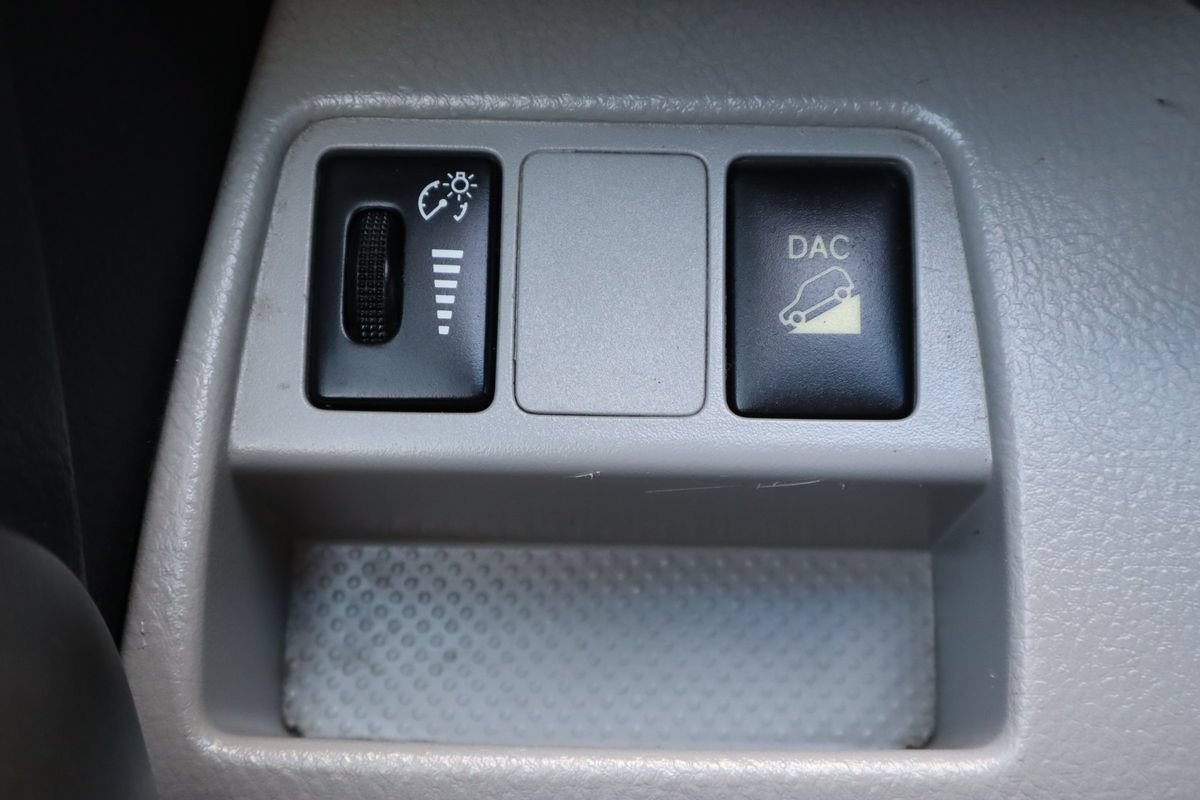 Used 2011 Toyota RAV4 4WD w/ Base L4 Extra Value Pkg image 31