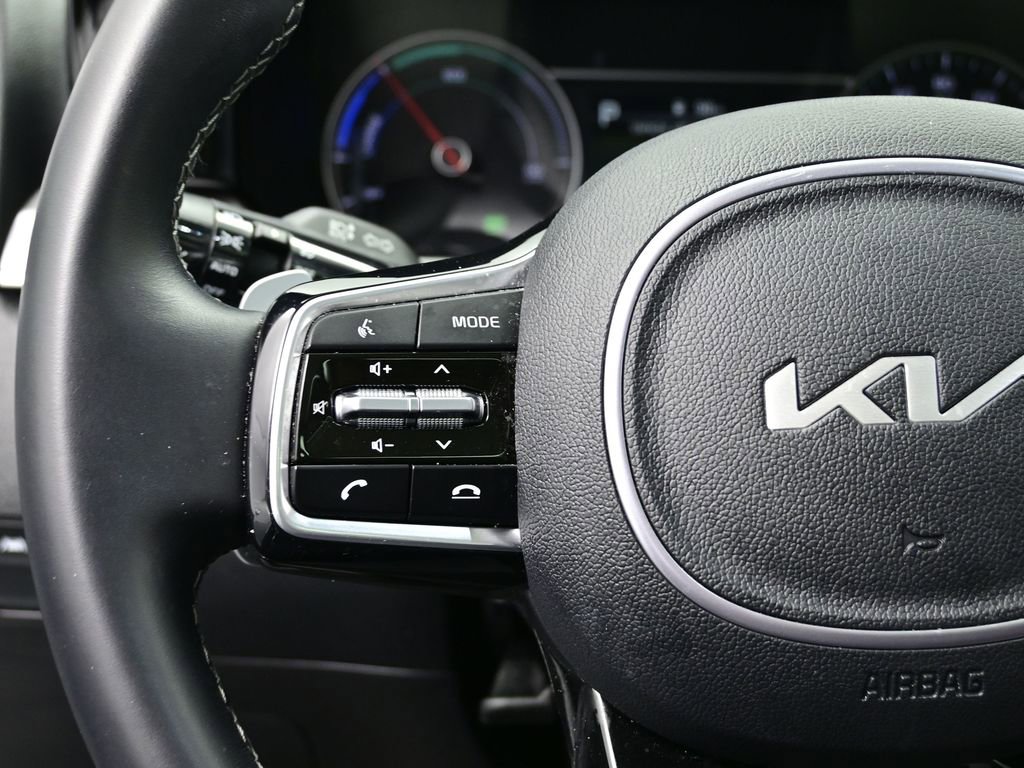 Used 2024 Kia Sorento EX w/ Panoramic Sunroof Package image 5