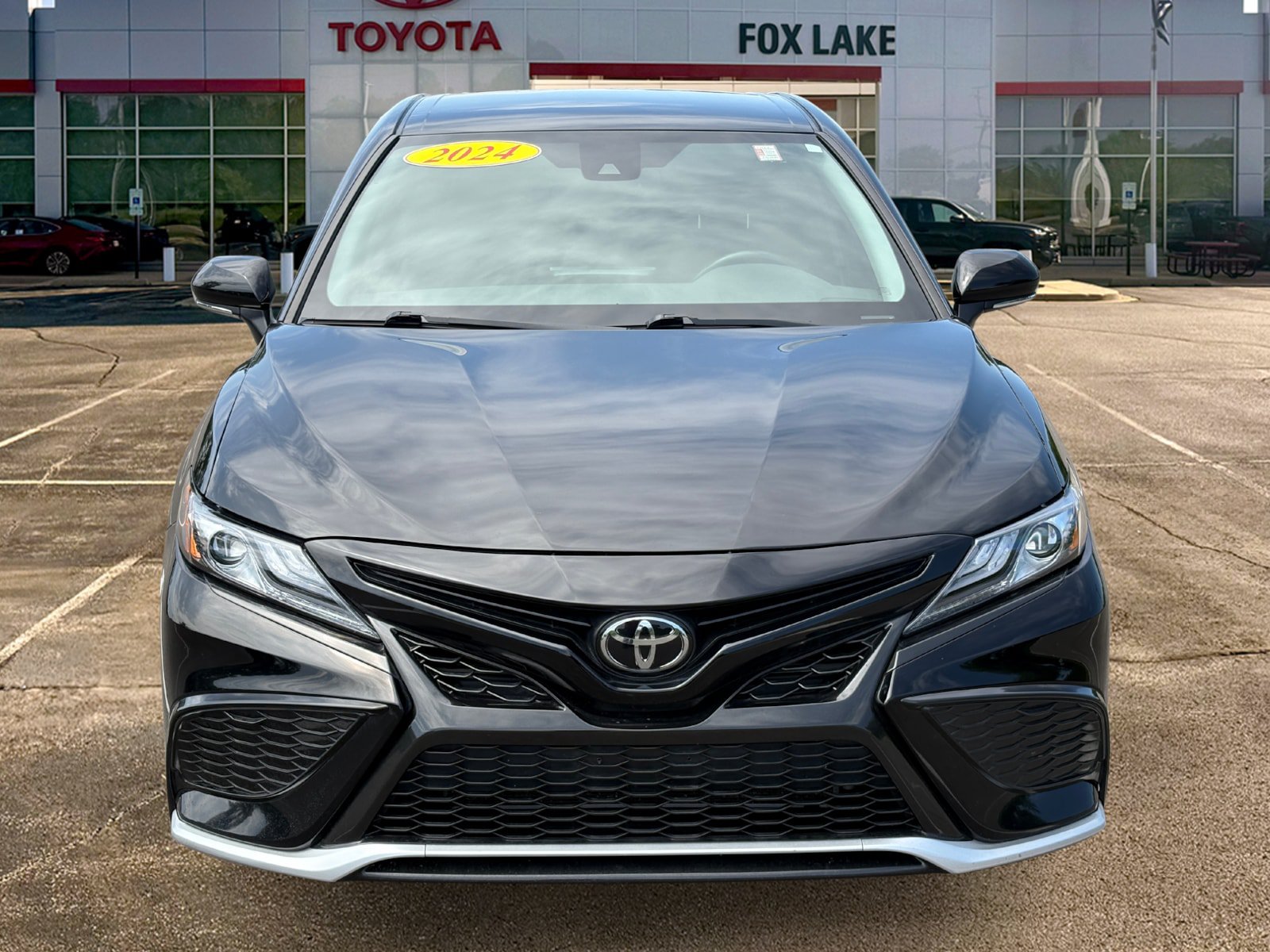 Used 2024 Toyota Camry XSE FWD image 8
