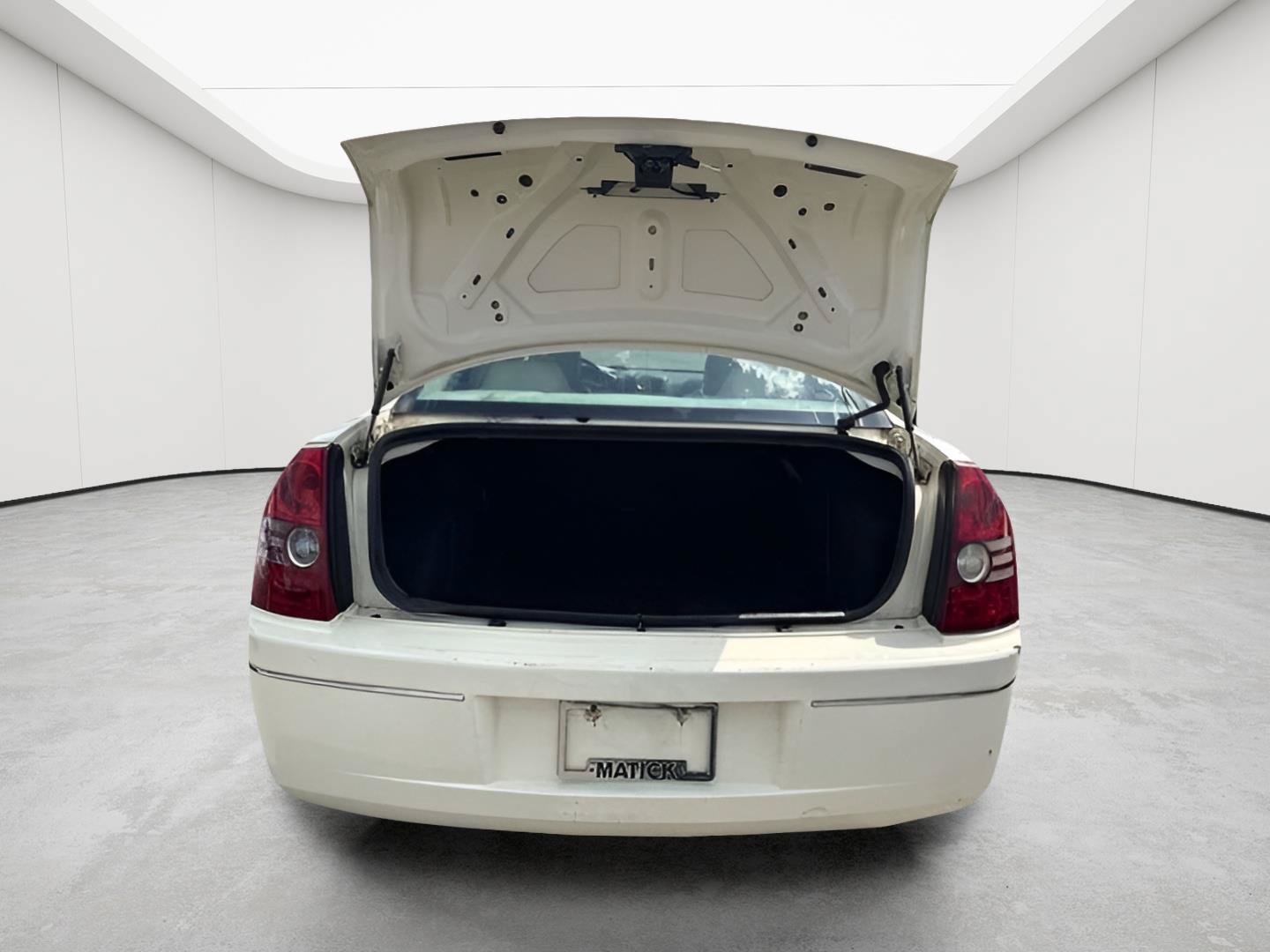 Used 2008 Chrysler 300 Touring RWD image 18