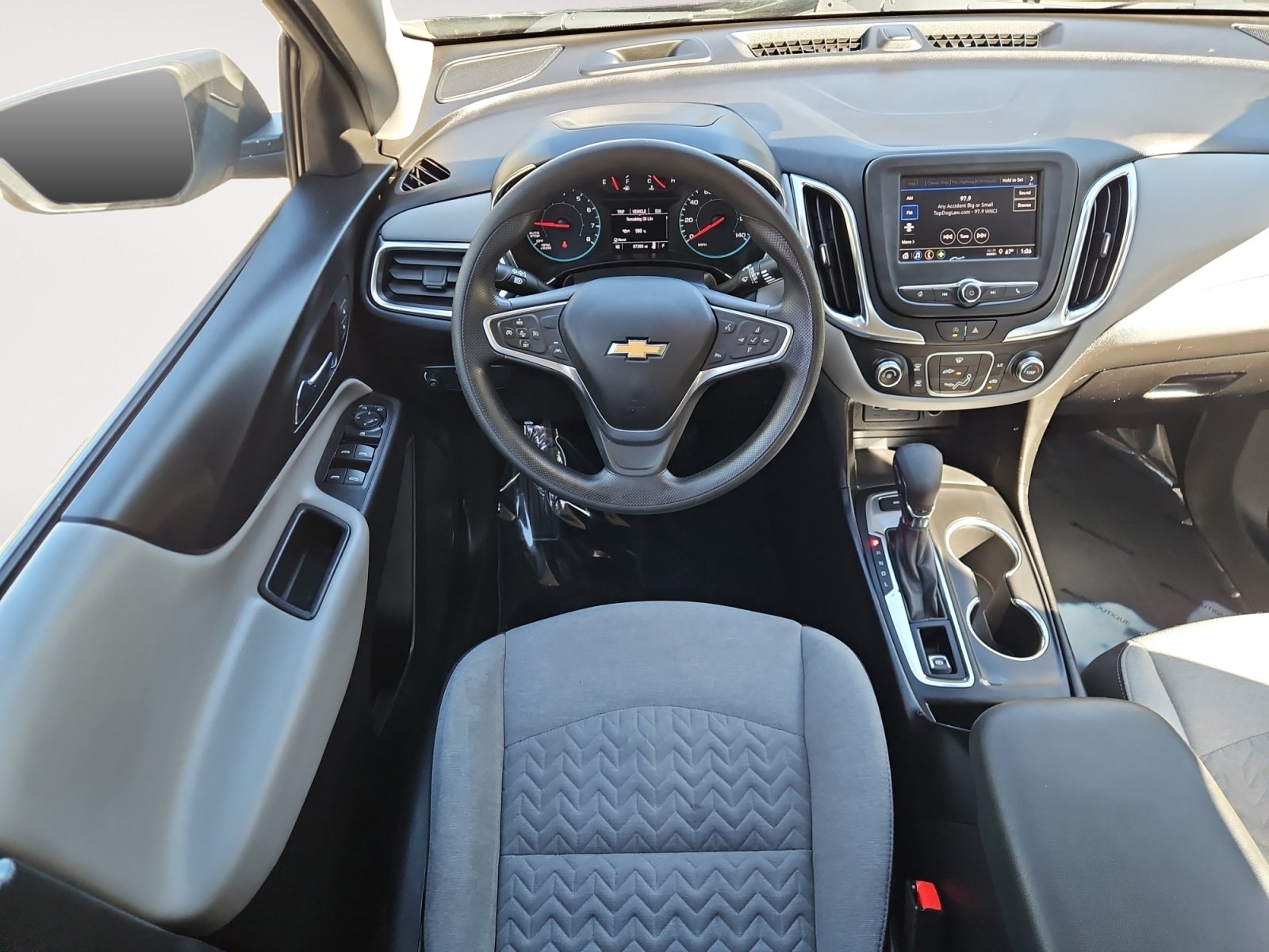 Used 2022 Chevrolet Equinox LS AWD/4WD image 10