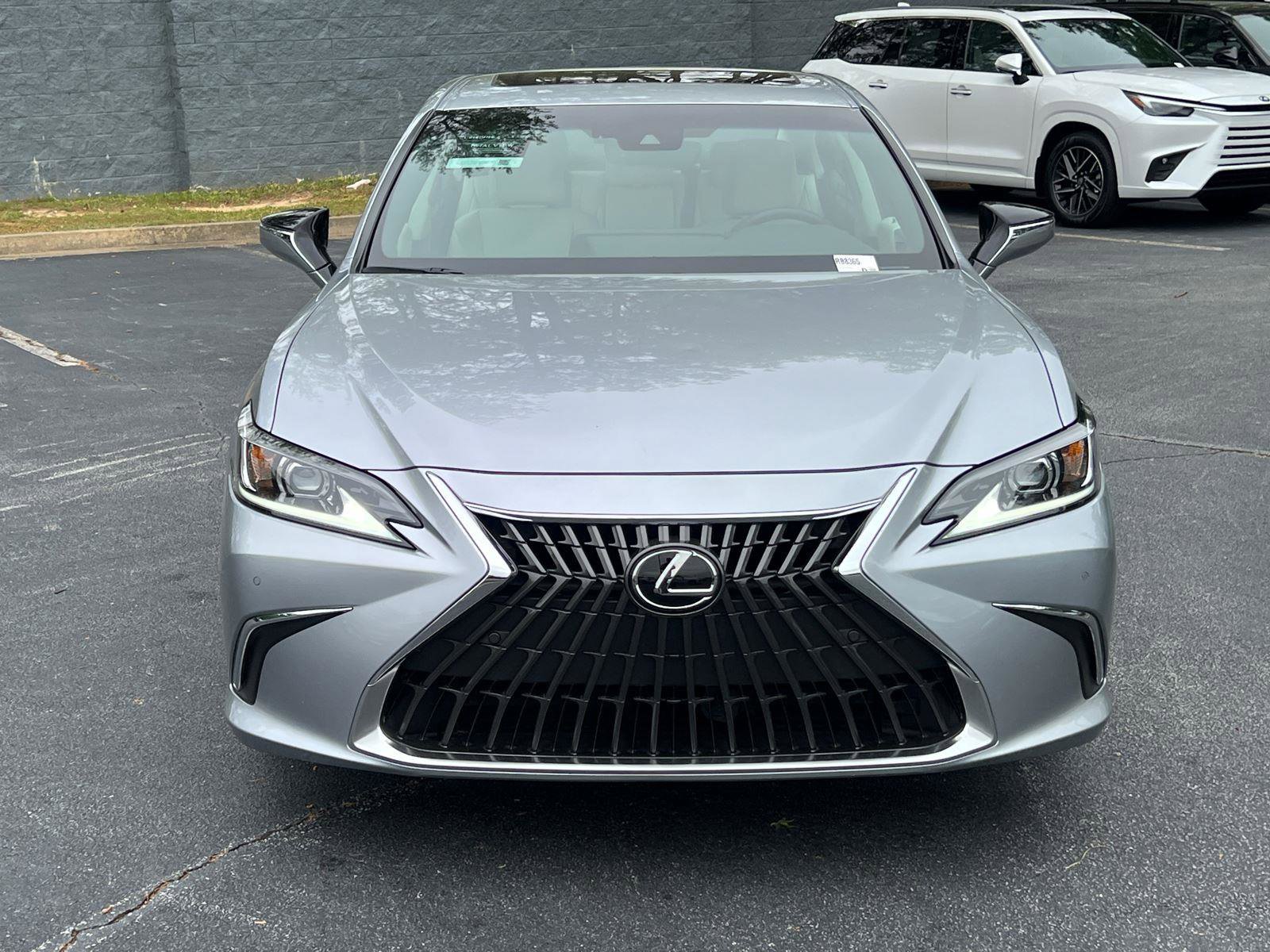 Certified 2025 Lexus ES 300h w/ Premium Package image 2