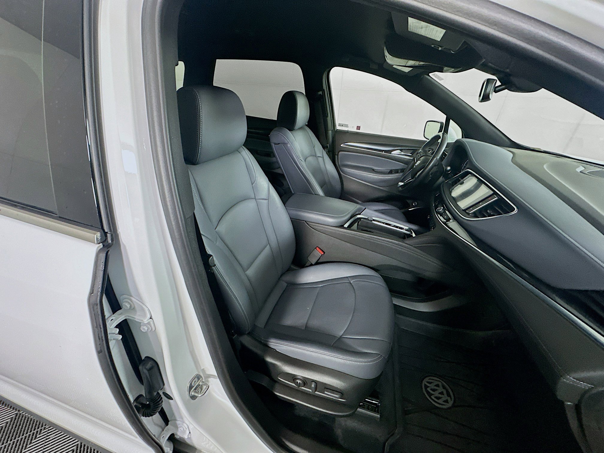 Used 2024 Buick Enclave Essence w/ LPO, Floor Liner Package image 33