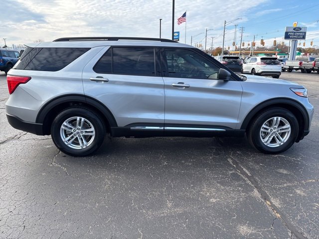 Used 2022 Ford Explorer XLT image 8