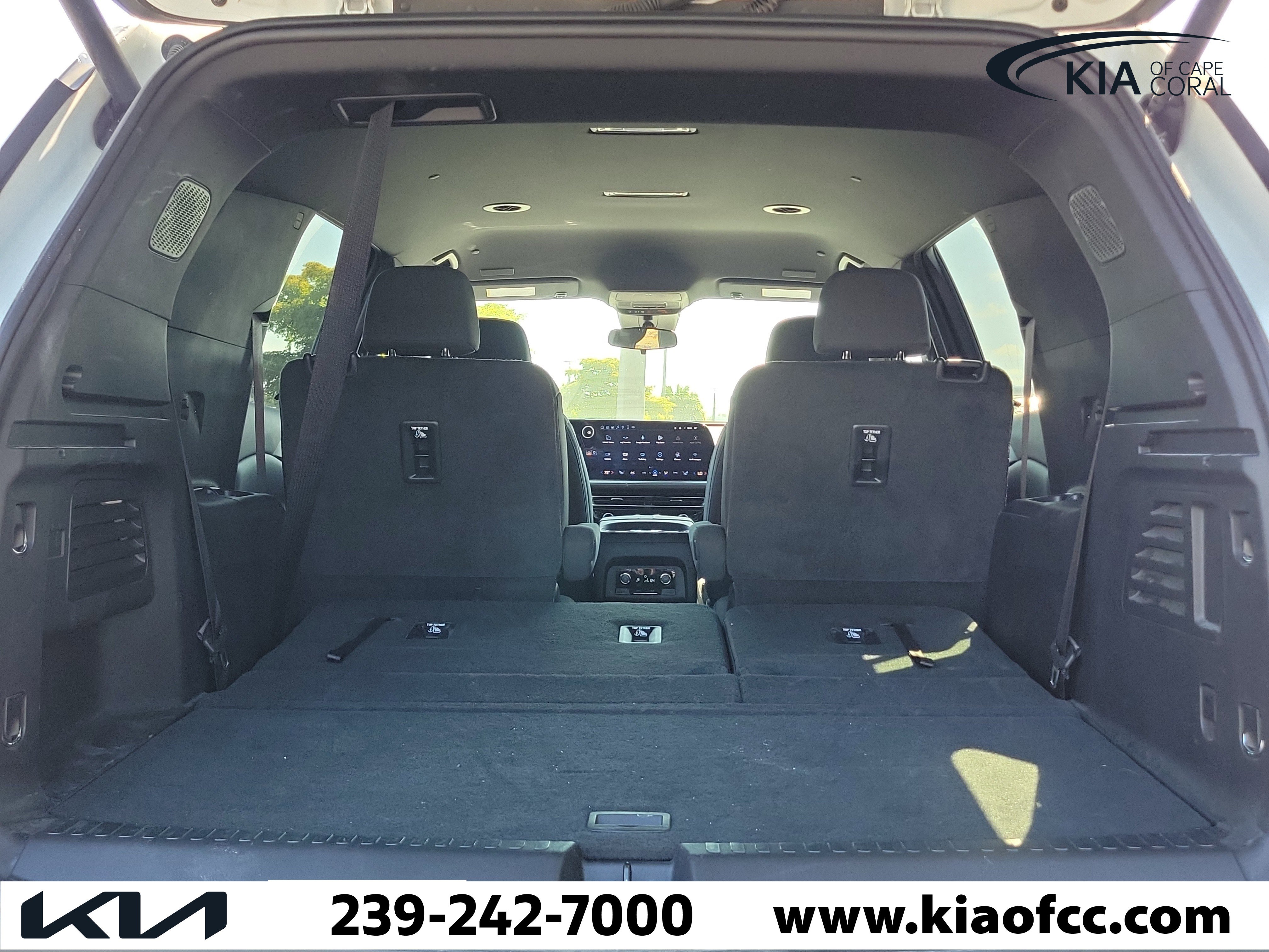 Used 2025 Chevrolet Traverse LT image 8