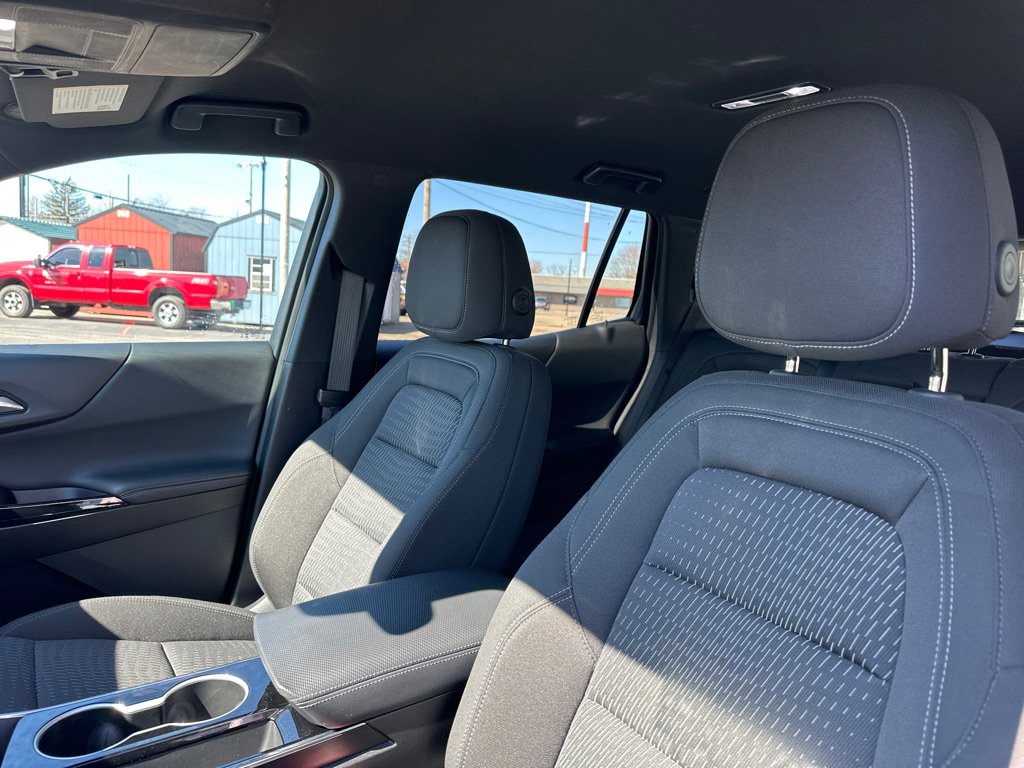 Used 2025 Chevrolet Equinox LT image 11