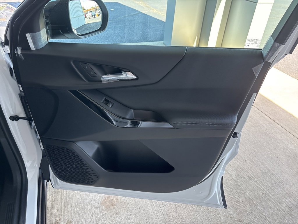 New 2026 Chevrolet Equinox LT w/ Convenience Package II image 28