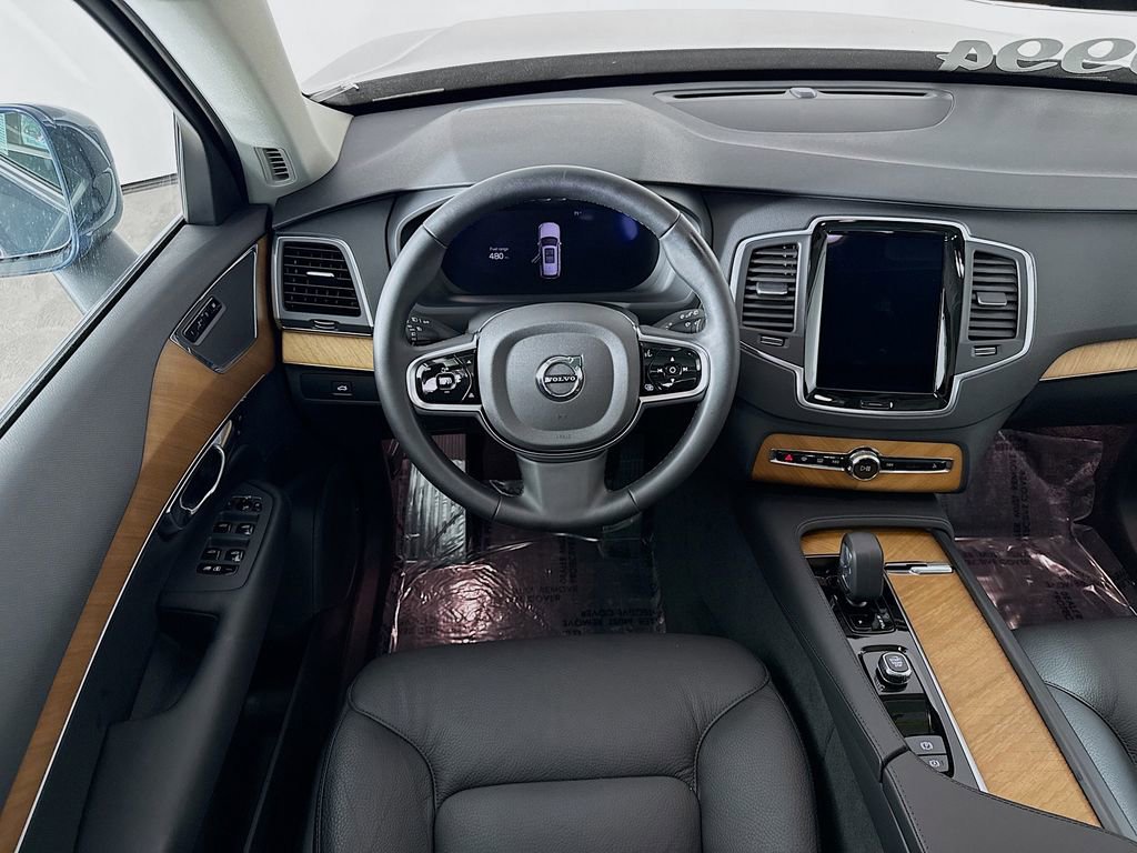 Certified 2025 Volvo XC90 B6 Core image 23