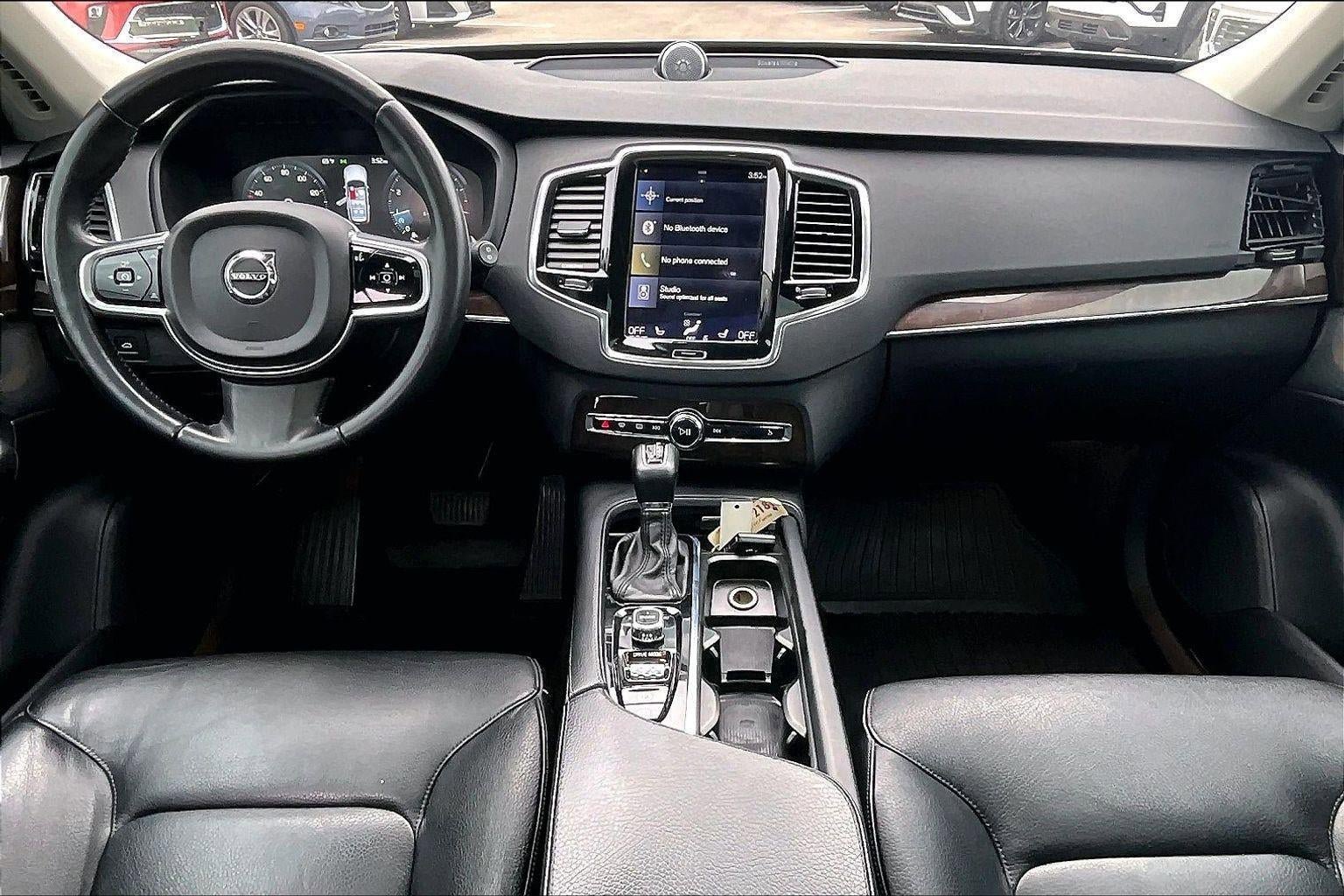 Used 2016 Volvo XC90 T6 Momentum w/ Momentum Plus Package AWD/4WD image 12